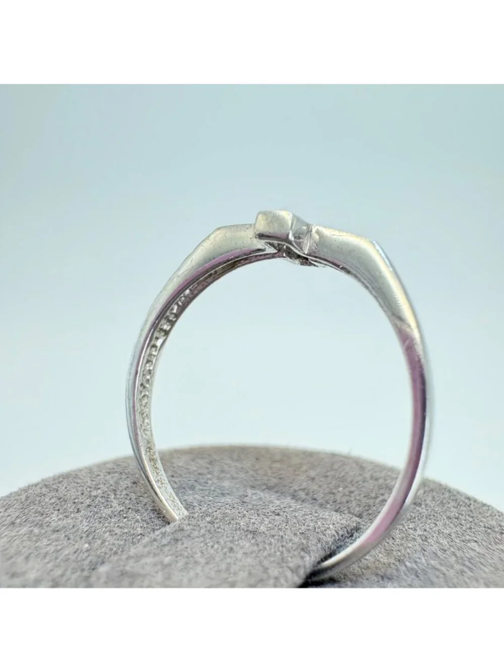 Sideways Cross Ring 